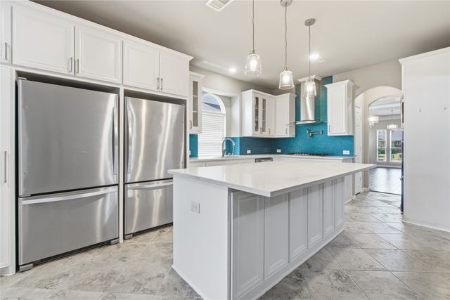 2610 S Anson Road, Glenn Heights, TX 75154