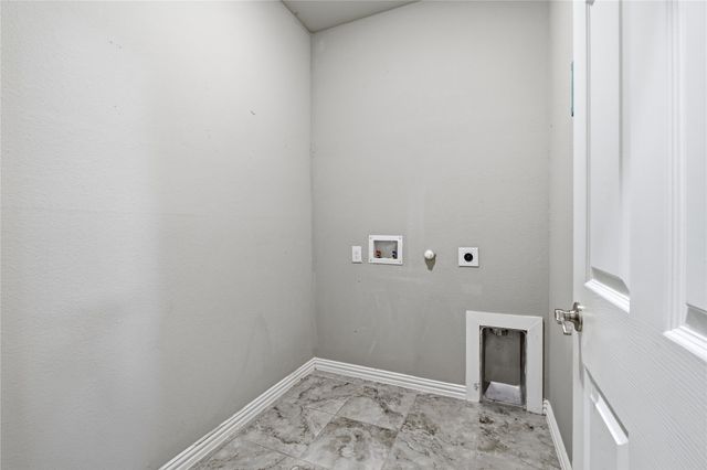 2610 S Anson Road, Glenn Heights, TX 75154