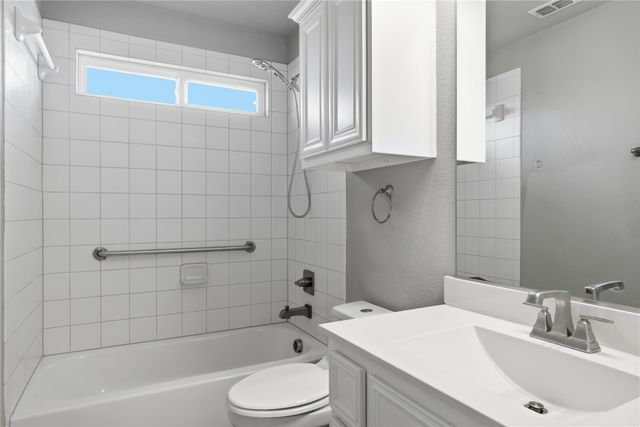 2610 S Anson Road, Glenn Heights, TX 75154