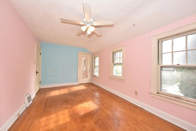 8308 Gridley AVENUE, Wauwatosa, WI 53213