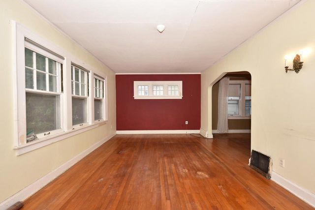 8308 Gridley AVENUE, Wauwatosa, WI 53213