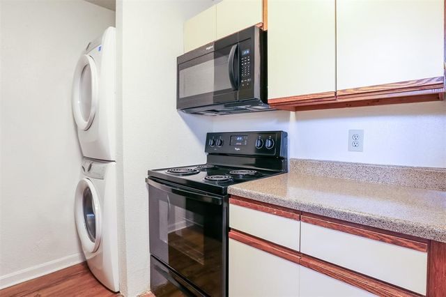 912 W 22nd ST 106, Austin, TX 78705