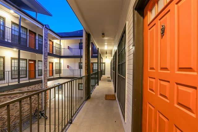 912 W 22nd ST 106, Austin, TX 78705