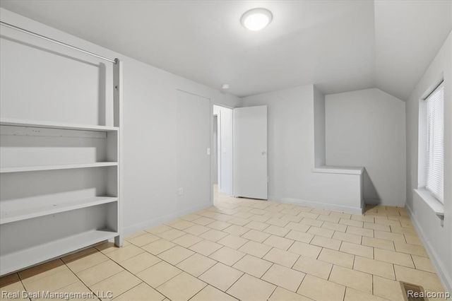 354 N Saginaw Street, Pontiac, MI 48342