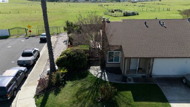 1602 Autumn Oak Dr, Livermore, CA 94551