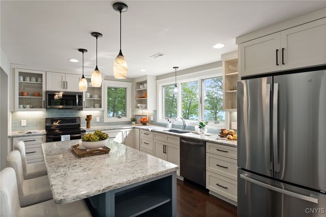 1561 Red Tail Lane, Skaneateles, NY 13152