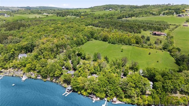 1561 Red Tail Lane, Skaneateles, NY 13152