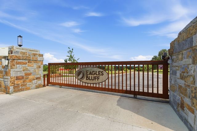 1025 Sky Road, Weatherford, TX 76087