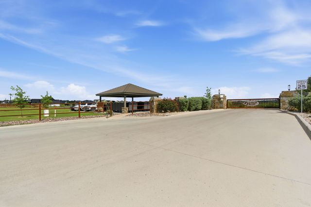 1025 Sky Road, Weatherford, TX 76087