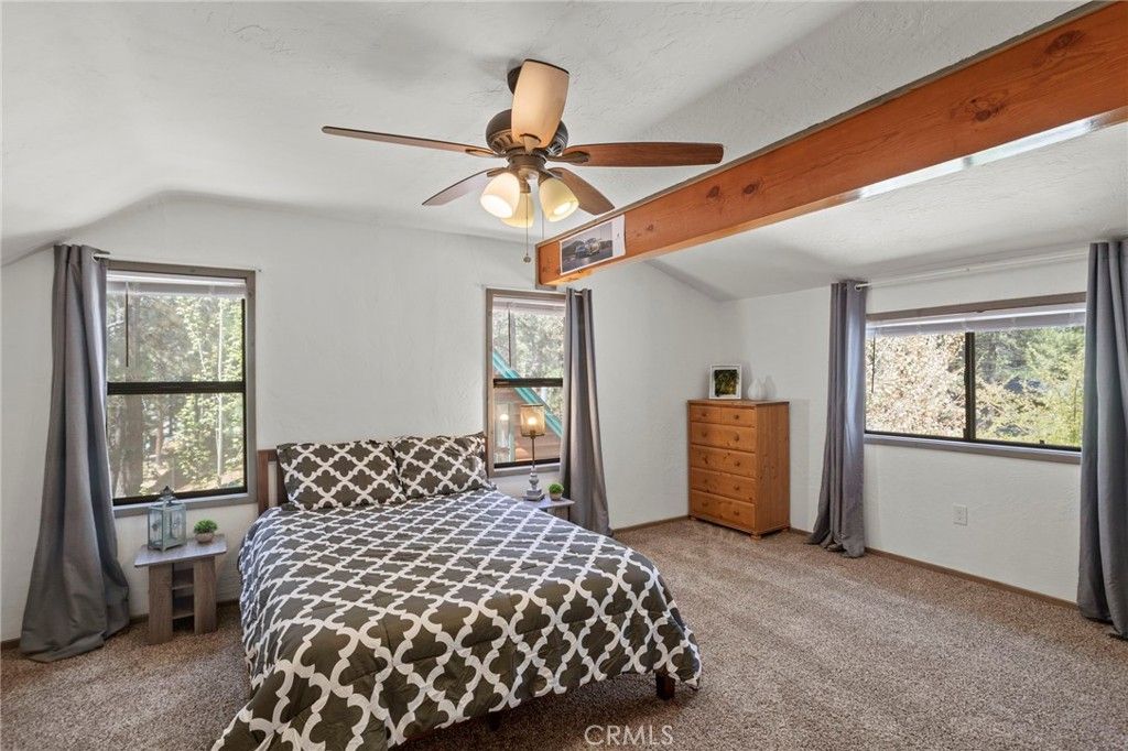 Image 22 of property listing at 39169 Robin, Big Bear Lake, CA 92315