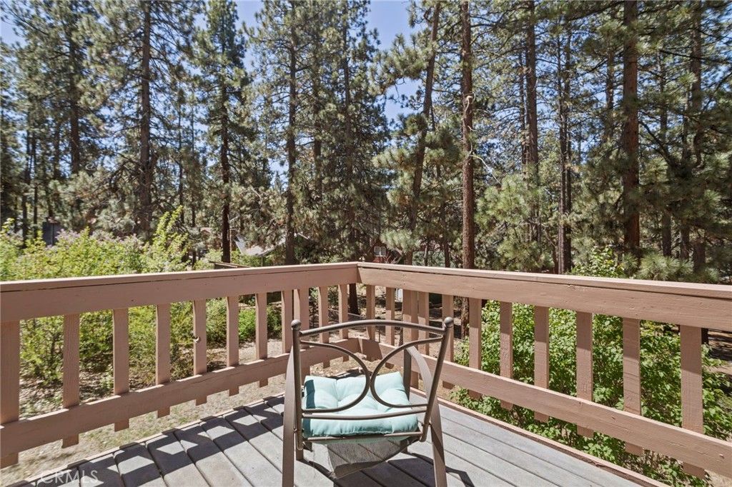 Image 24 of property listing at 39169 Robin, Big Bear Lake, CA 92315