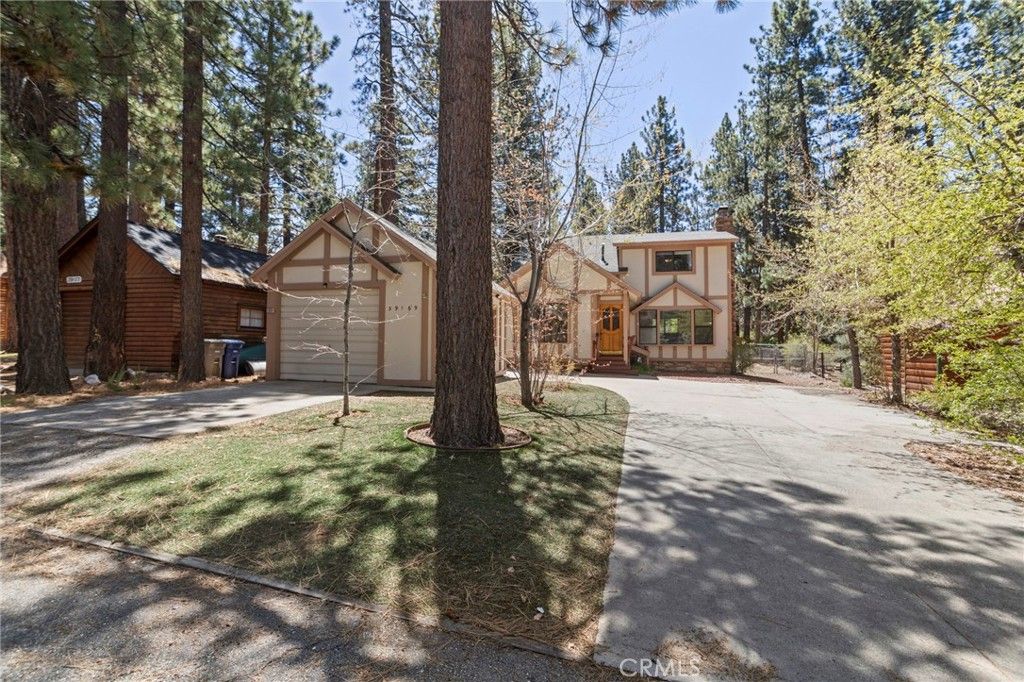 Image 4 of property listing at 39169 Robin, Big Bear Lake, CA 92315