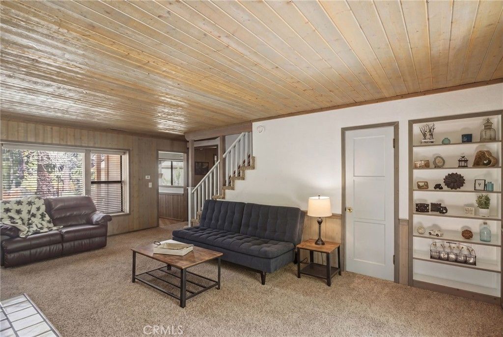 Image 43 of property listing at 39169 Robin, Big Bear Lake, CA 92315