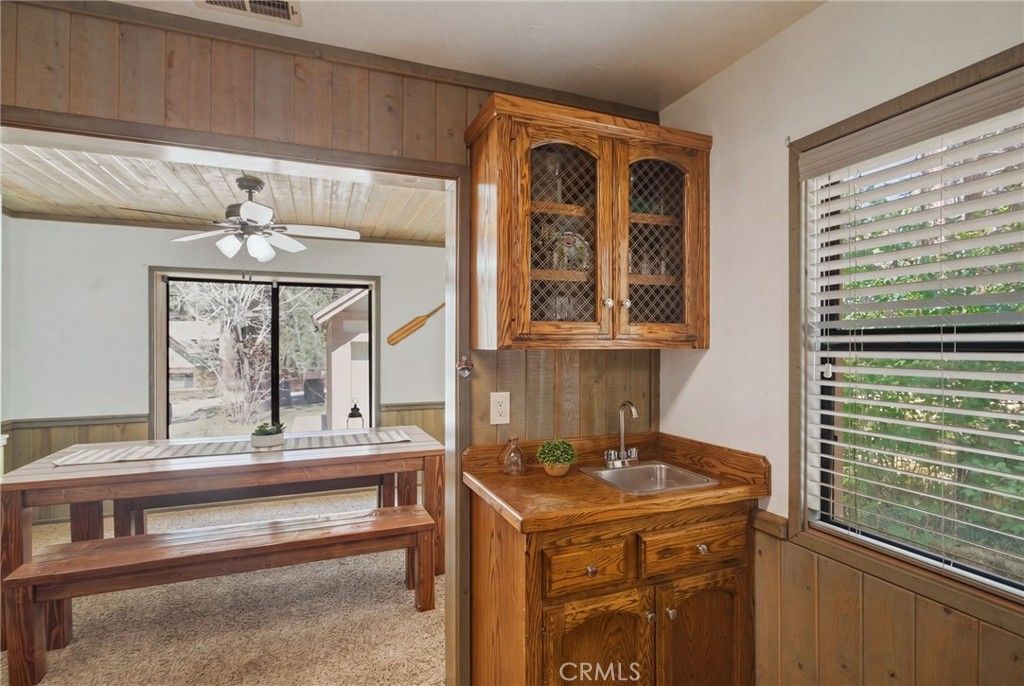 Image 44 of property listing at 39169 Robin, Big Bear Lake, CA 92315