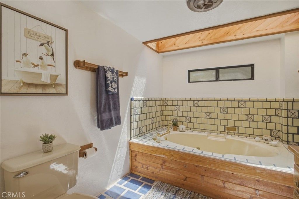 Image 45 of property listing at 39169 Robin, Big Bear Lake, CA 92315