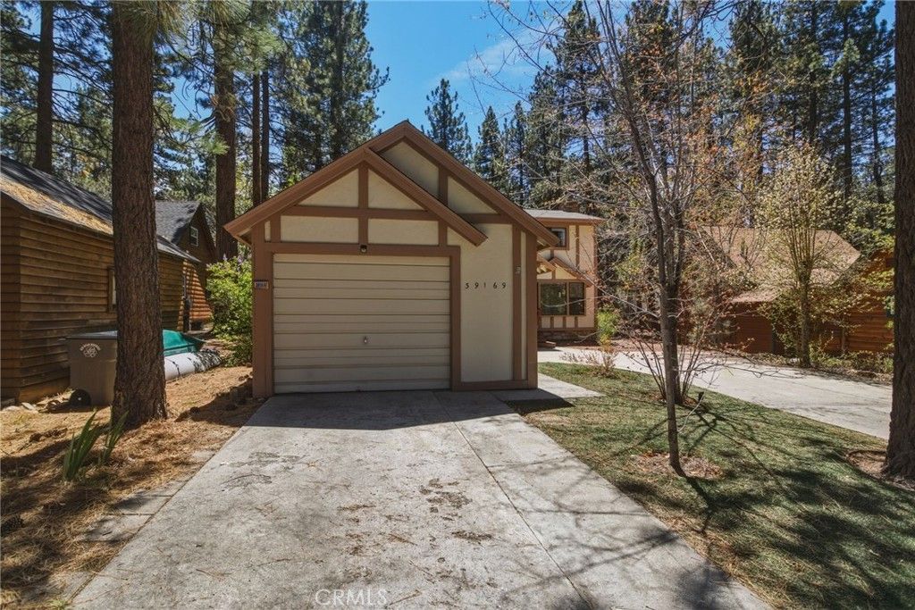 Image 49 of property listing at 39169 Robin, Big Bear Lake, CA 92315