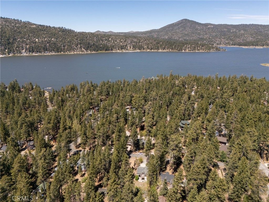 Image 58 of property listing at 39169 Robin, Big Bear Lake, CA 92315