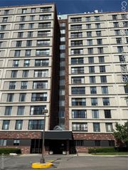 21800 Morley Avenue 911, Dearborn, MI 48124