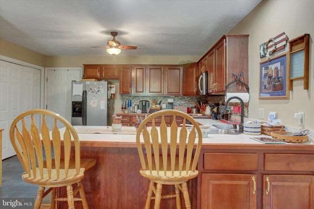 2355 MAJESTIC CT, Chambersburg, PA 17202