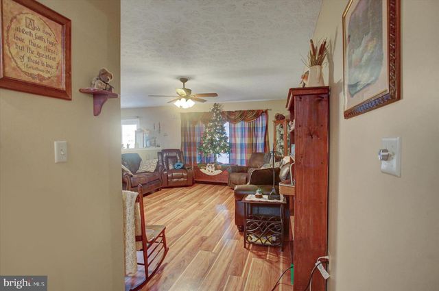 2355 MAJESTIC CT, Chambersburg, PA 17202