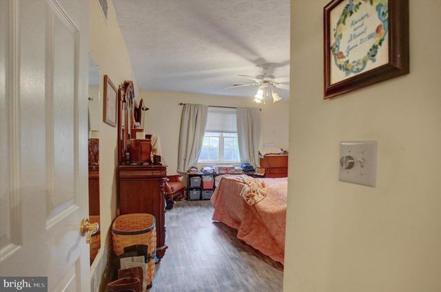 2355 MAJESTIC CT, Chambersburg, PA 17202