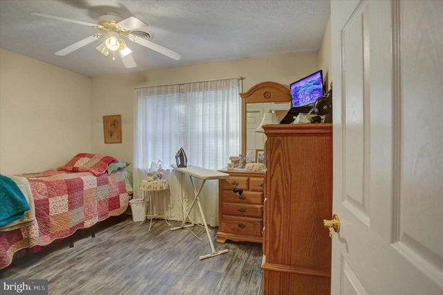 2355 MAJESTIC CT, Chambersburg, PA 17202