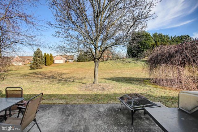 2355 MAJESTIC CT, Chambersburg, PA 17202