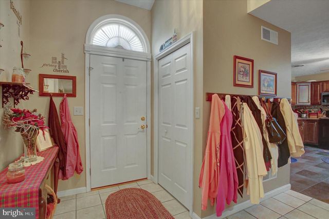 2355 MAJESTIC CT, Chambersburg, PA 17202