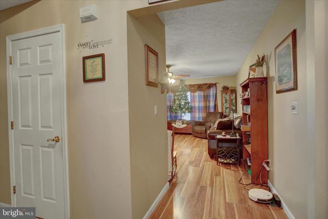 2355 MAJESTIC CT, Chambersburg, PA 17202