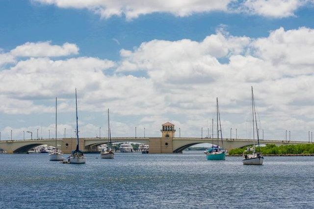 1551 N Flagler Drive 1216, West Palm Beach, FL 33401