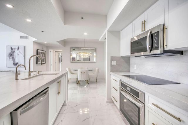 1551 N Flagler Drive 1216, West Palm Beach, FL 33401