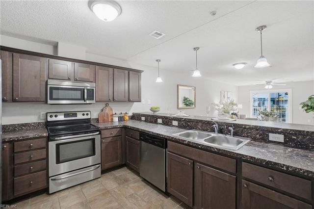 1016 Thoroughgood Way Apt 104, Chesapeake, VA 23324