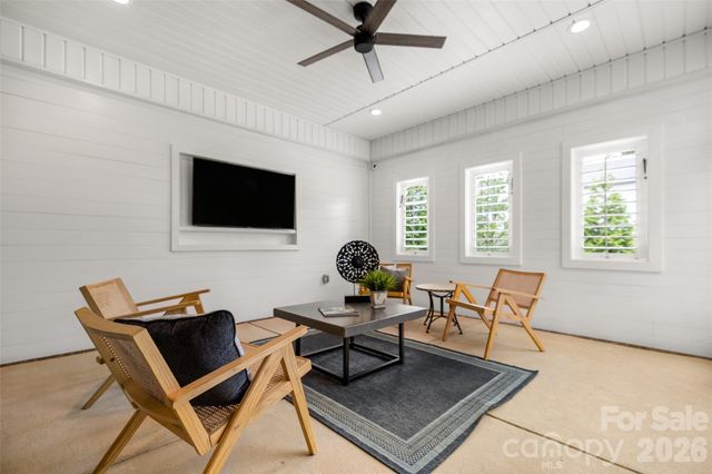 3826 Dewitt Lane, Charlotte, NC 28217