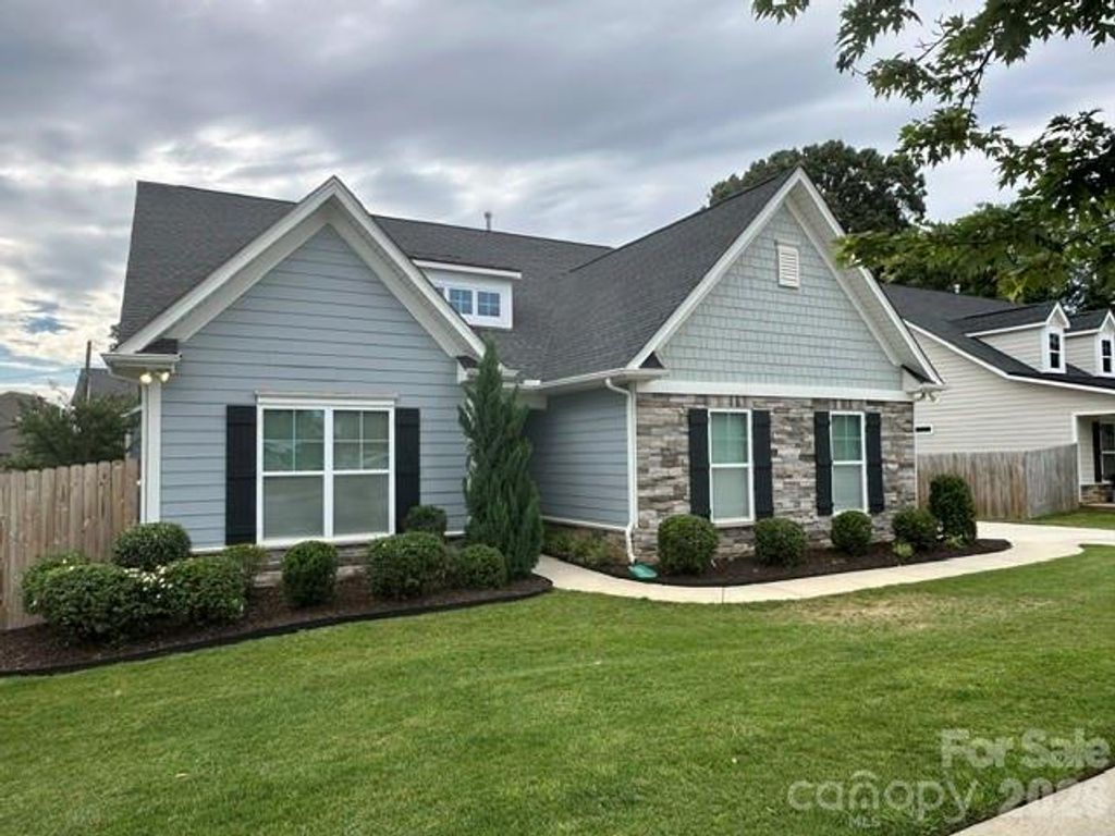3826 Dewitt Lane, Charlotte, NC 28217