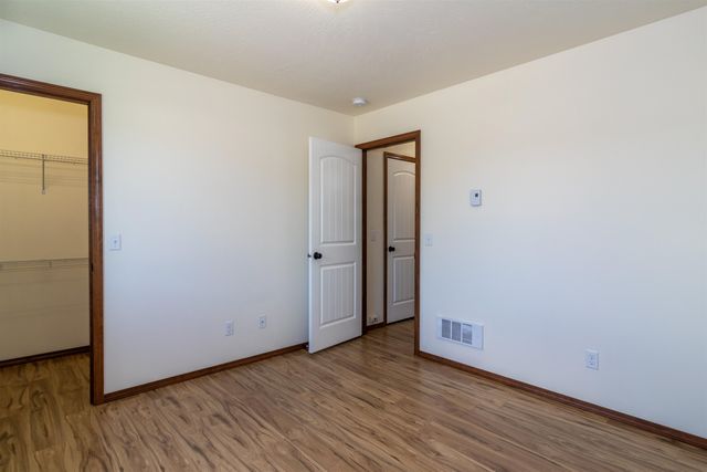 5914 N Vantage Ln, Spokane, WA 99217