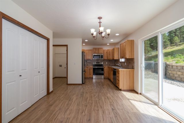 5914 N Vantage Ln, Spokane, WA 99217