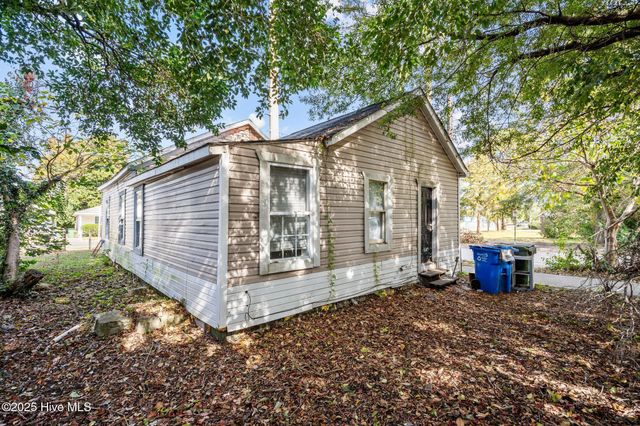 922 Dock Street, Wilmington, NC 28401