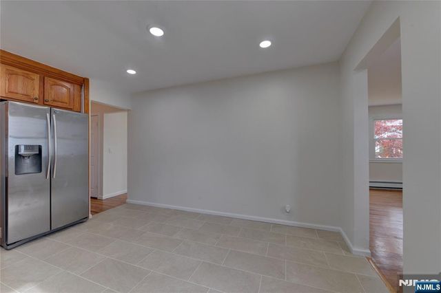 29 Winifred Drive, Totowa, NJ 07512