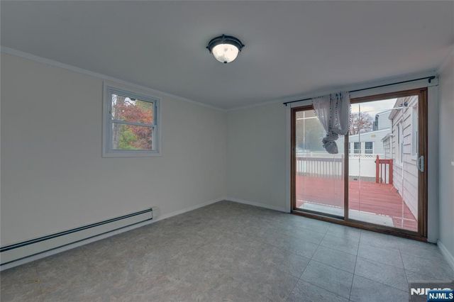 29 Winifred Drive, Totowa, NJ 07512