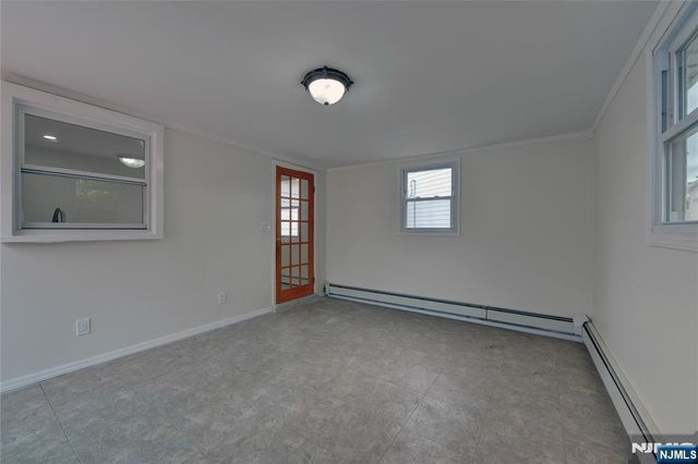 29 Winifred Drive, Totowa, NJ 07512