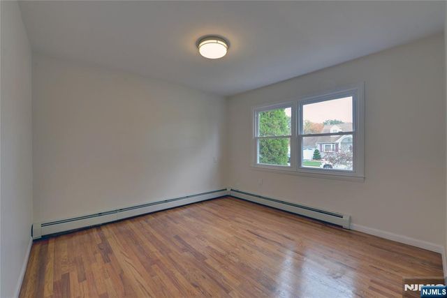 29 Winifred Drive, Totowa, NJ 07512