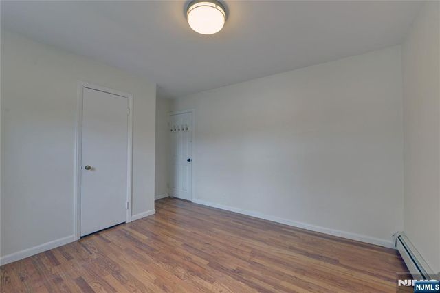 29 Winifred Drive, Totowa, NJ 07512