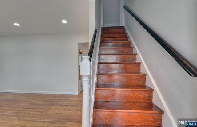 29 Winifred Drive, Totowa, NJ 07512