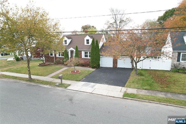 29 Winifred Drive, Totowa, NJ 07512