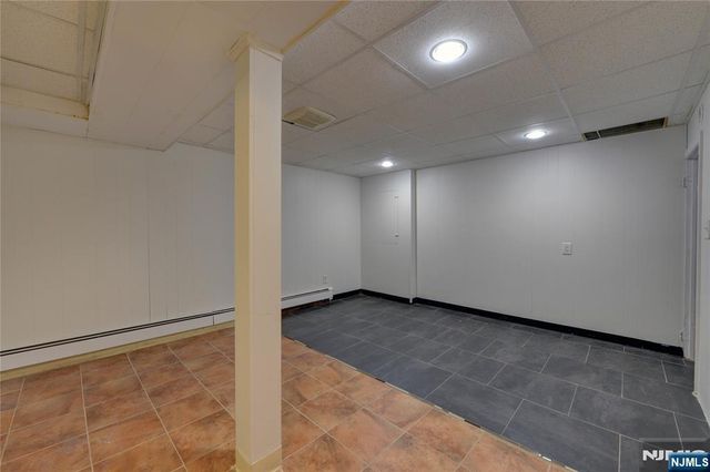 29 Winifred Drive, Totowa, NJ 07512