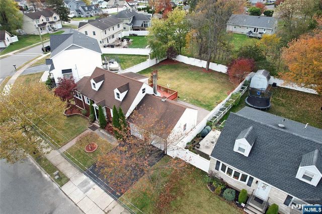 29 Winifred Drive, Totowa, NJ 07512