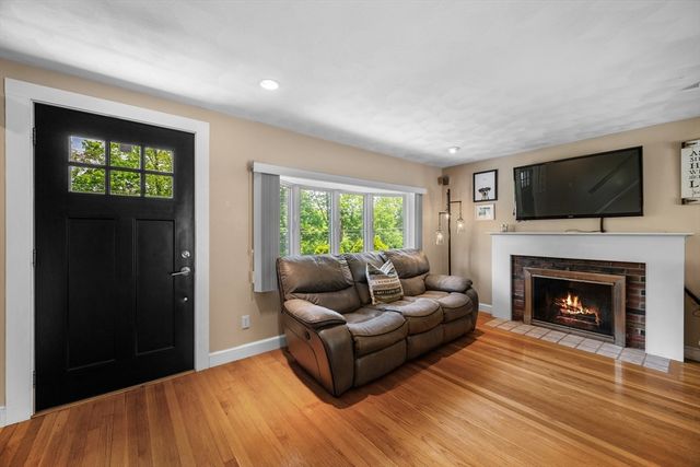 74 Harris Rd, Lynn, MA 01904