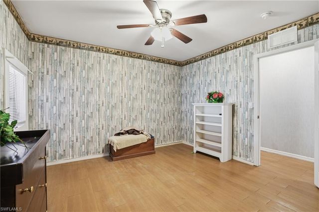 2405 Zoysia LN, North Fort Myers, FL 33917