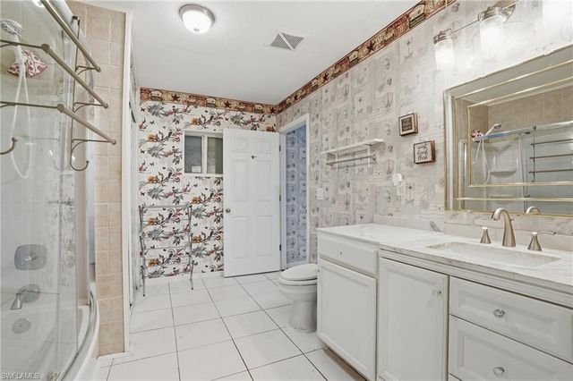 2405 Zoysia LN, North Fort Myers, FL 33917