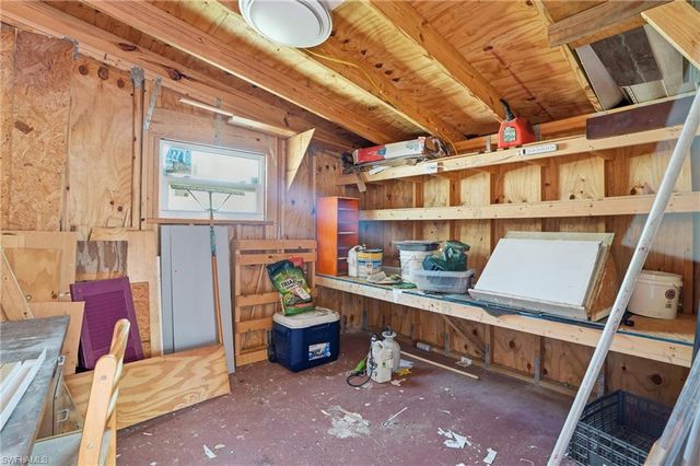 2405 Zoysia LN, North Fort Myers, FL 33917